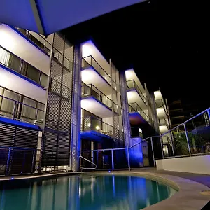 **** Aparthotel Merrima Court Holidays Australia
