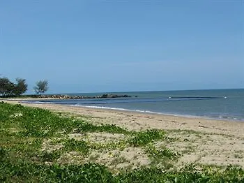Aparthotel The York Beachfront Holiday Apartments Yorkeys Knob