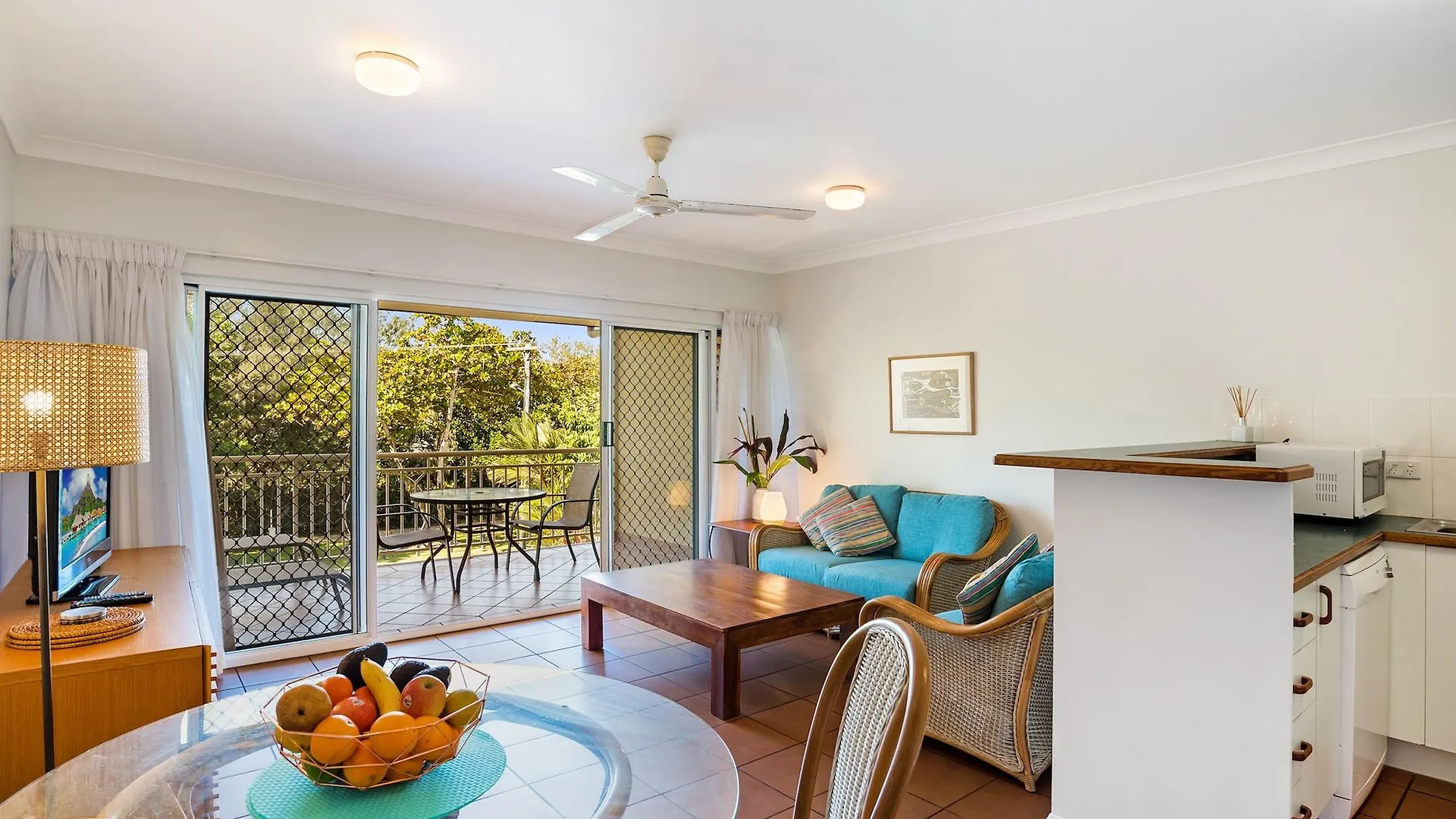 Aparthotel The York Beachfront Holiday Apartments Yorkeys Knob