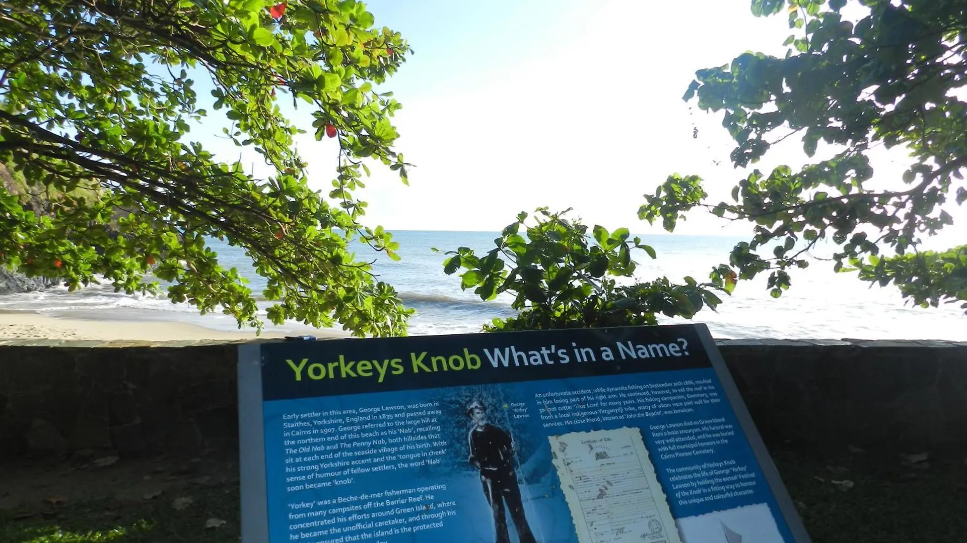 The York Beachfront Holiday Apartments Yorkeys Knob 4*,  Australia
